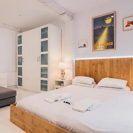Apartment Plaza Nueva By People Bilbao
